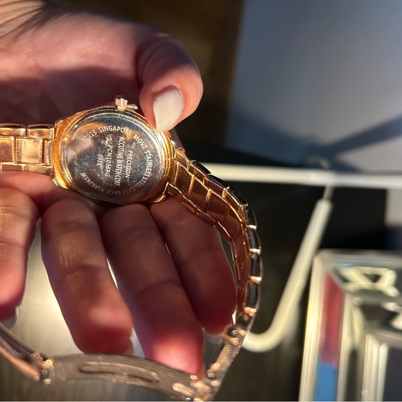 Ladies gold watch - Picture 4 of 4